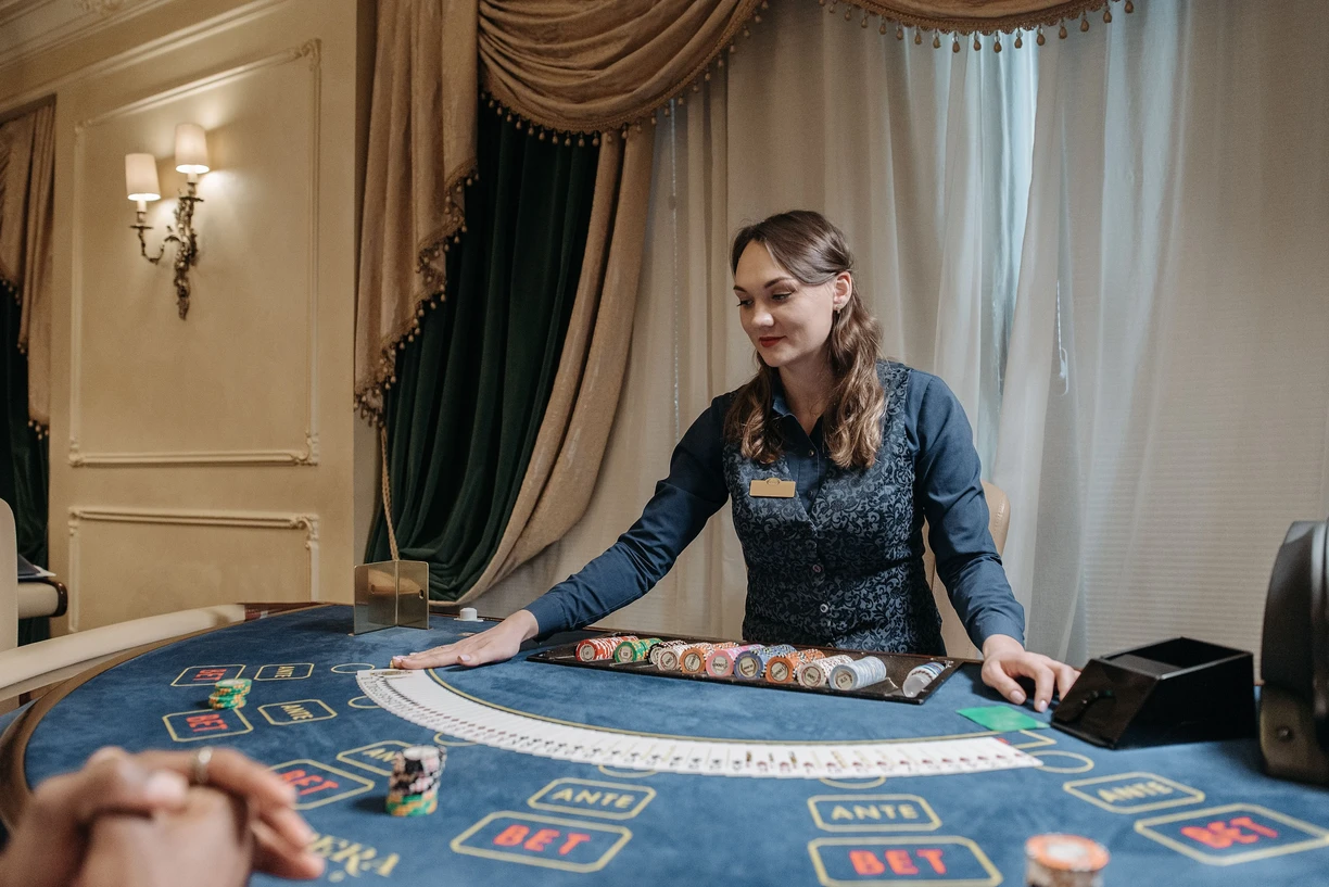 Live casino poker analysis